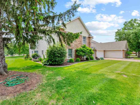 2321 Willowbrooke Ln, Iowa City, IA 52246