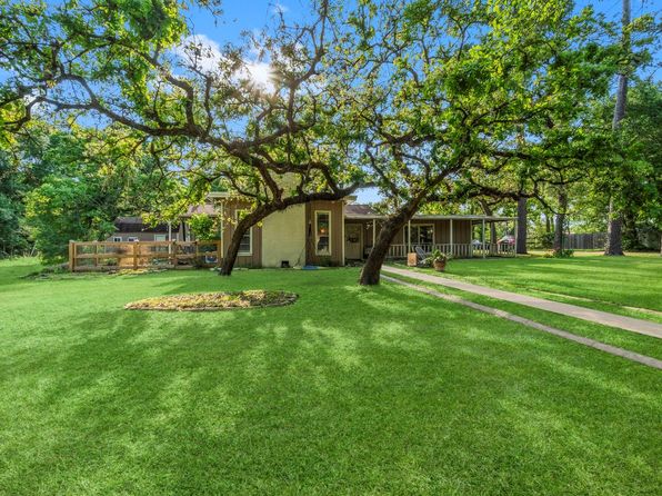 19348 E Lakeshore Dr, Magnolia, TX 77355