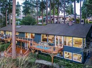 9424 NE 26th St, Clyde Hill, WA 98004
