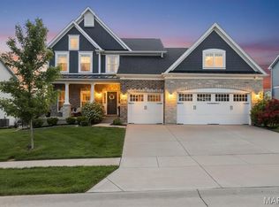 1233 Fienup Lake Dr, Chesterfield, MO 63005