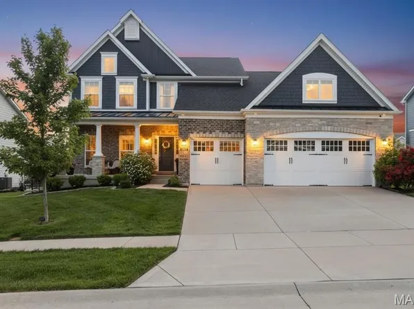 1233 Fienup Lake Dr, Chesterfield, MO 63005