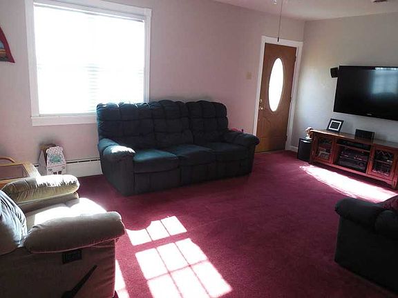 3rd image of 1137 Yanks Ln