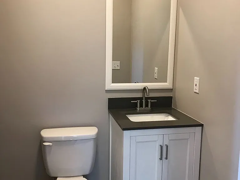 430 Greenfield Avenue — Photo 9