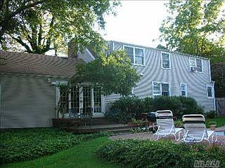 2nd image of 60 Wendover Dr