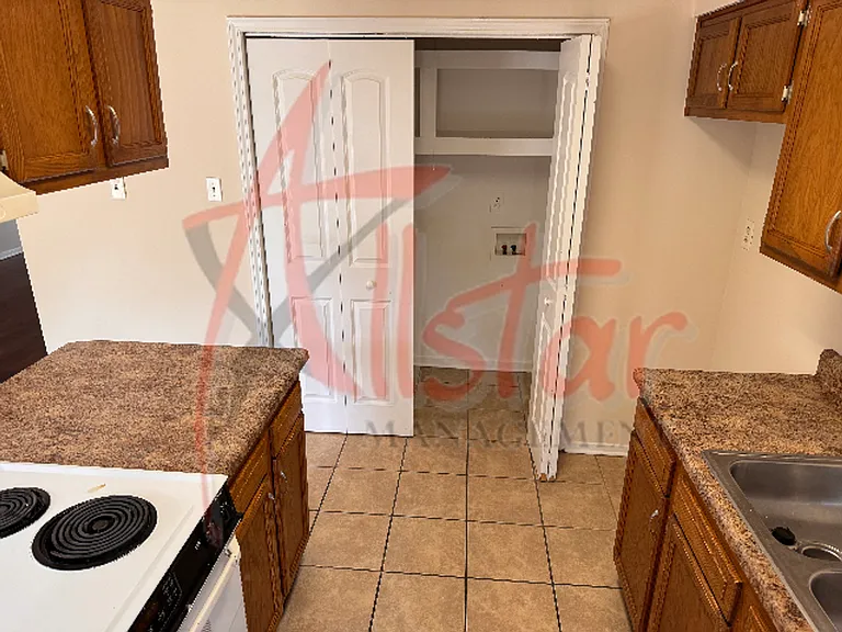6270 Shady Glen Cv — Photo 5