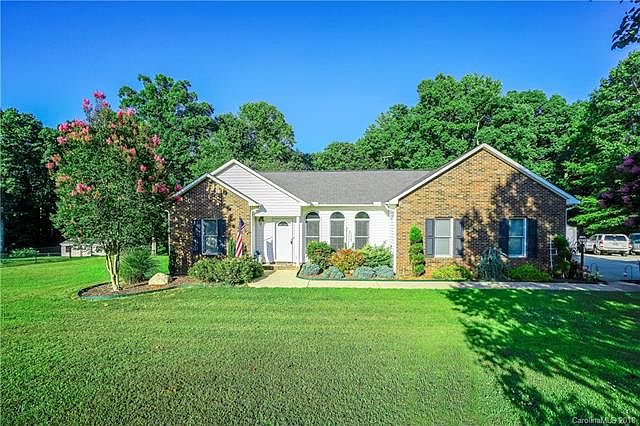 1st image of 227 Wiggins Rd