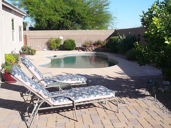 pebble tek pool 18' x 30'