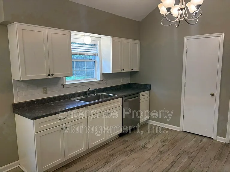 2266 Montego Dr — Photo 15