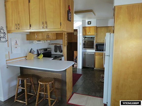 5th image of 836 W Park Ave
