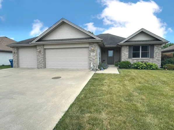 330 Centerpoint Dr N, Bourbonnais, IL 60914