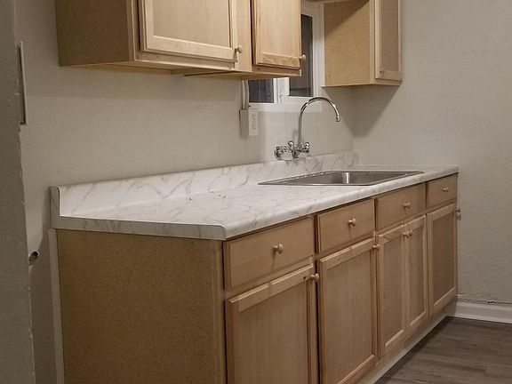 4th image of 443 W Roosevelt Ave #443