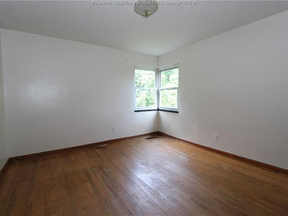 5th image of 1218 Garvin Ave