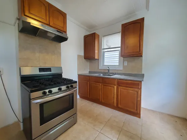 296 Claremont Avenue image 1 of 8