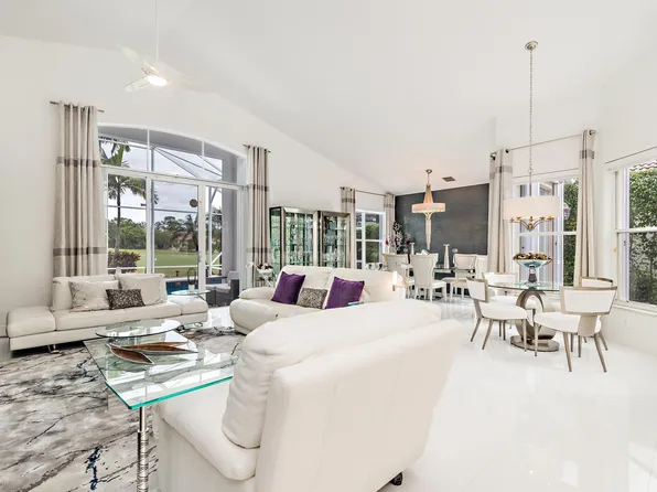 8270 Spyglass Dr, West Palm Beach, FL 33412