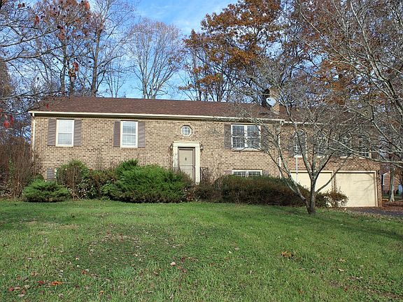 2nd image of 125 Woodhaven Ct