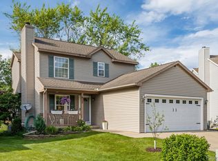 617 Heritage Cir, Fenton, MI 48430