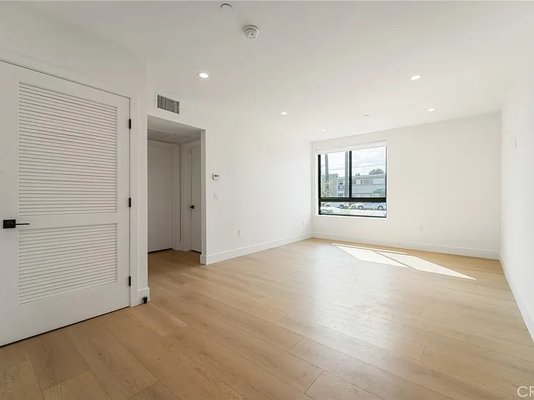 7510 Sepulveda Blvd #304 — Photo 15