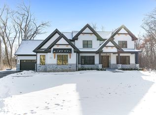 213 Northampton Ln, Lincolnshire, IL 60069