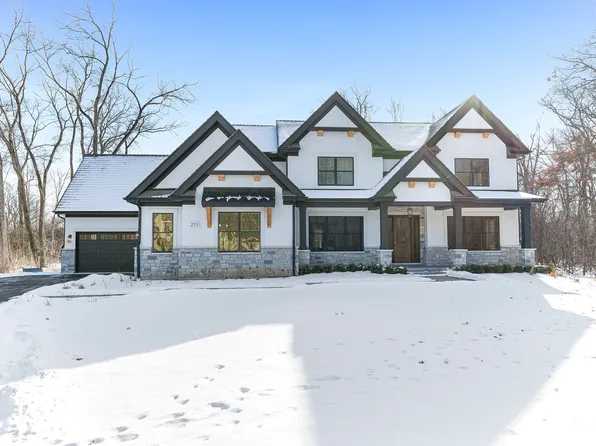 213 Northampton Ln, Lincolnshire, IL 60069