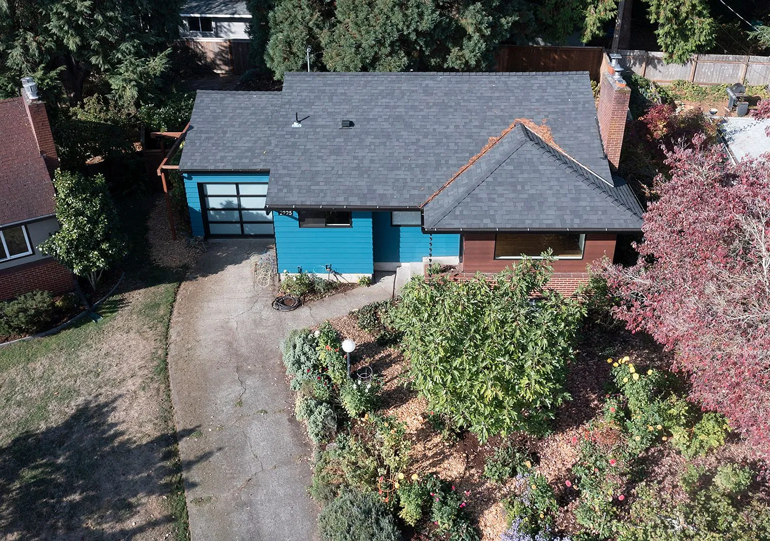 Nearly Perfect, Won't Last! 2 Bd/2ba In South Tabor! — Photo 2