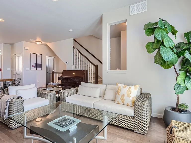 15615 W La Salle Ave — Photo 6