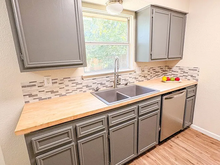 2508 Hidden Hill Dr — Photo 6
