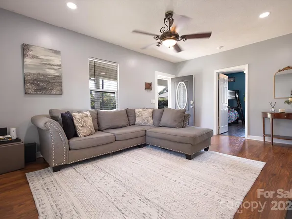 1624 Perfection Ave, Belmont, NC 28012