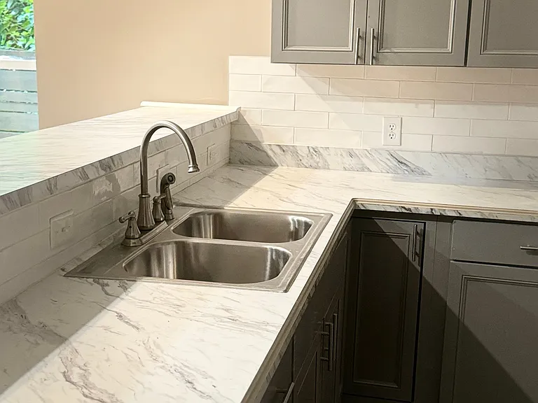 2306 Carrollton Ave — Photo 37