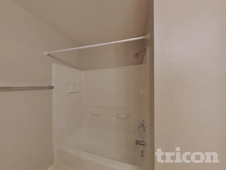 1326 Foster St — Photo 14