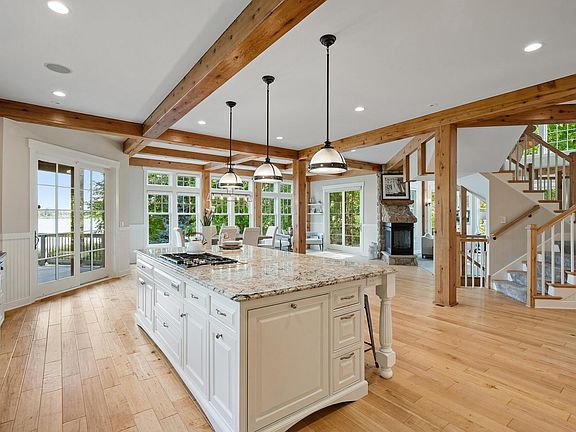 4th image of 1001 Barbary Cir