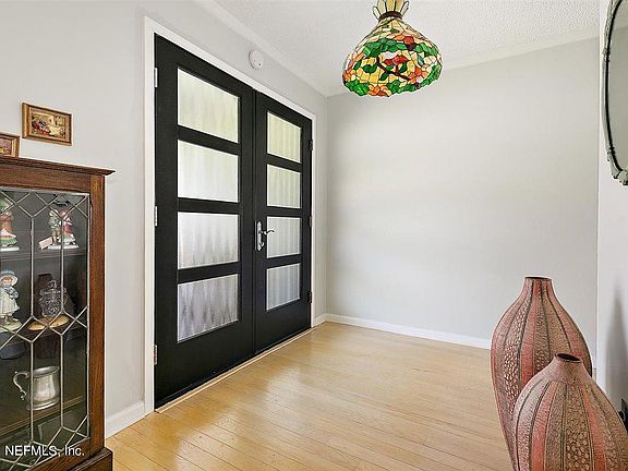 3rd image of 108 Nautilus Ln