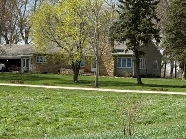 3334 340th St, Radcliffe, IA 50230