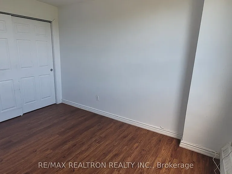 180 Markham Rd #504 — Photo 19