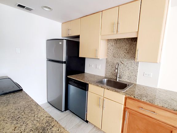 4th image of 5696 Kingsbury Ave #210