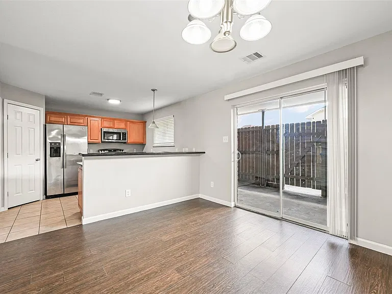 1520 Sherwood Forest St #301 — Photo 7