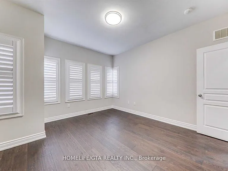 112 Elderslie Cres — Photo 32