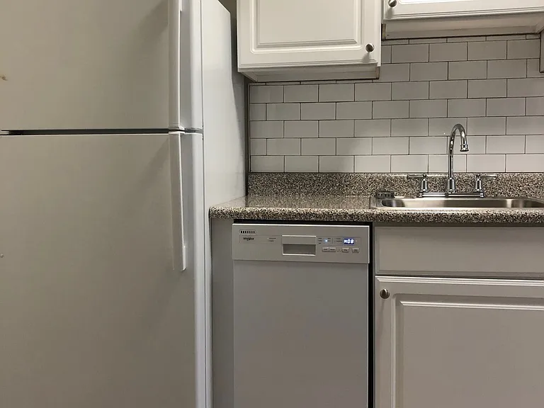 Jericho Manor Apartments — Photo 30