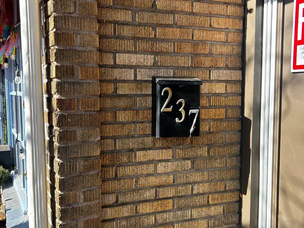 237 Haverford Ave, Narberth, PA 19072