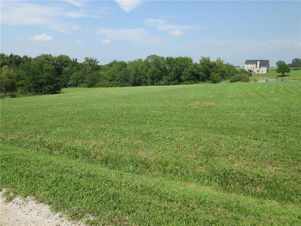 2nd image of LOT 52 SW Maple Rdg