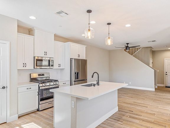 2nd image of 682 Cottonwood Hill Pl