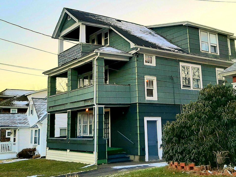1st image of 54 Helen St #1