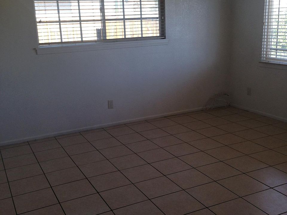 2nd image of 15254 Del Rey Dr