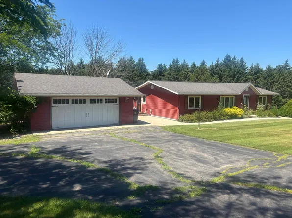356 Sherman Ave, Markesan, WI 53946