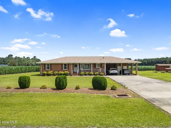 1392 Avery Ward Road, Nakina, NC 28455