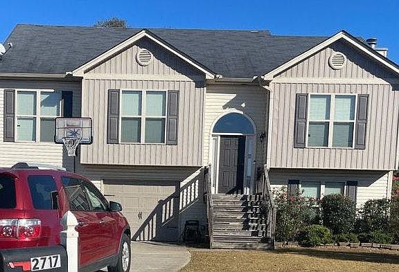 3rd image of 2717 Berkshire Dr