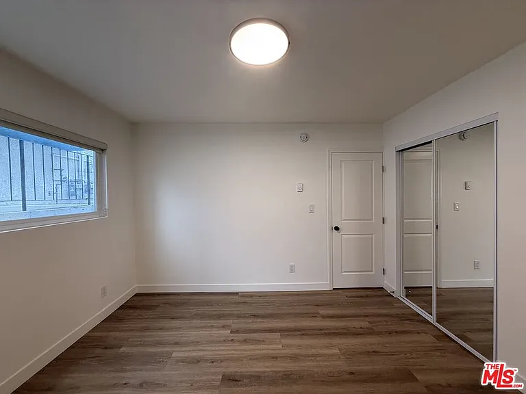 314 S Clark Dr #2 — Photo 25