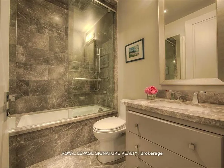 55 Scollard St #502 — Photo 8