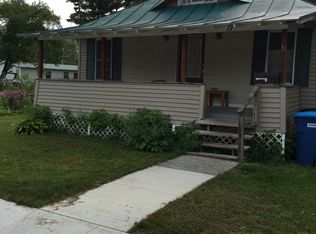 17 Oak St, Saint Albans, VT 05478
