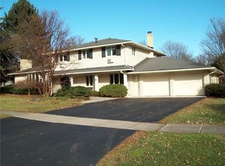10 Monteroy Rd, Rochester, NY 14618