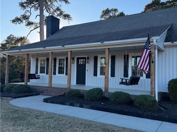 484 Rural Retreat Rd, Winston Salem, NC 27107